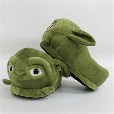 Master Yoda Winter Soft Plush Slippers - Image 3