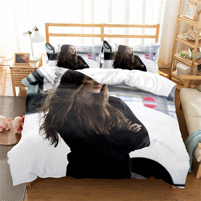 Elizabeth Olsen Comfortable Bedding Three-Piece Soft and Breathable Duvet Cover Gift - Image 17